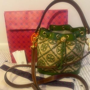 Tory Burch t monogram straw bucket bag